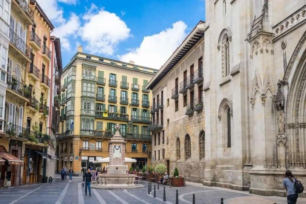 Calida Estancia Descubre La Ciudad Bilbao Ngoại thất bức ảnh